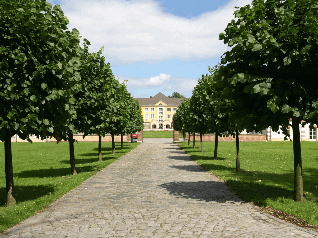 Schloss Schmochtitz und Park