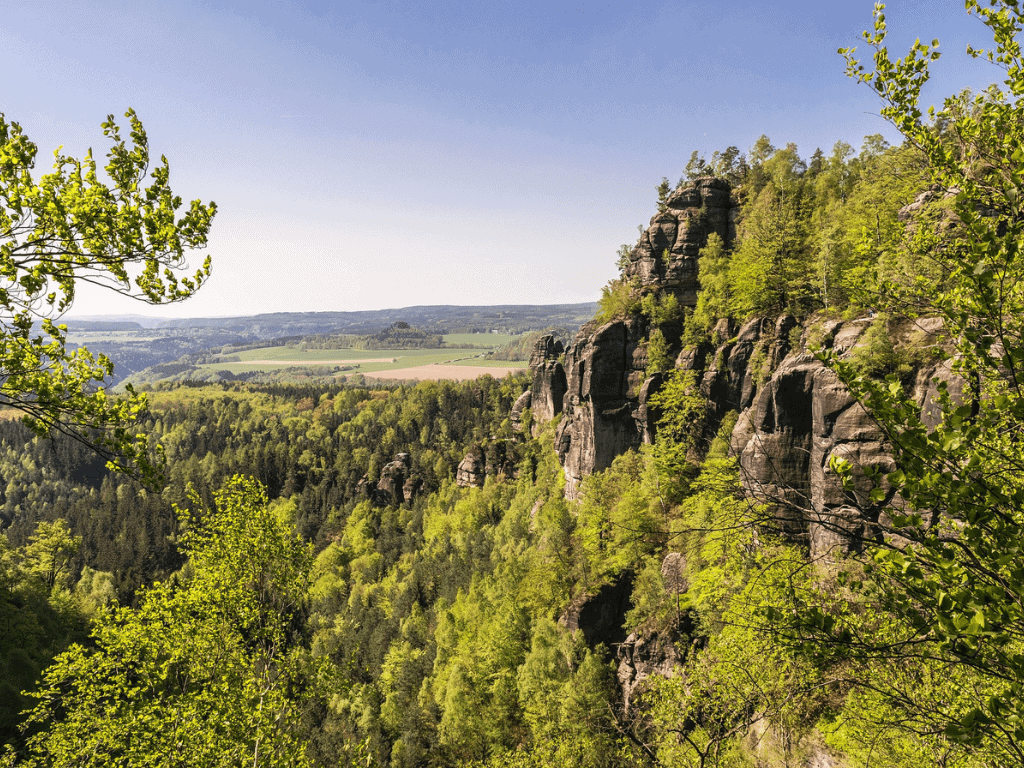 Blick ins Elbsandsteingebirge